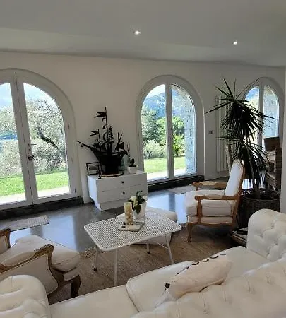 Il Paradiso Sul Mare Lodge